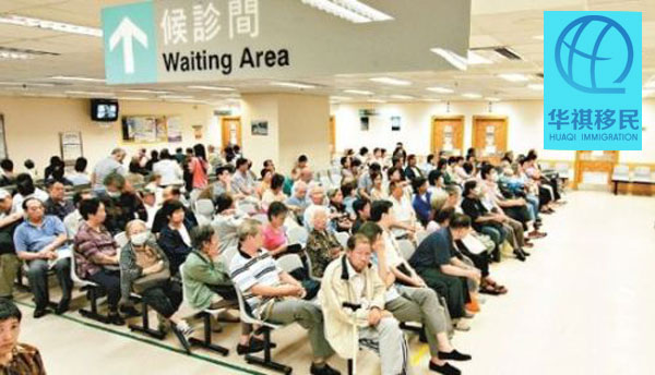 病人安靜等候就醫